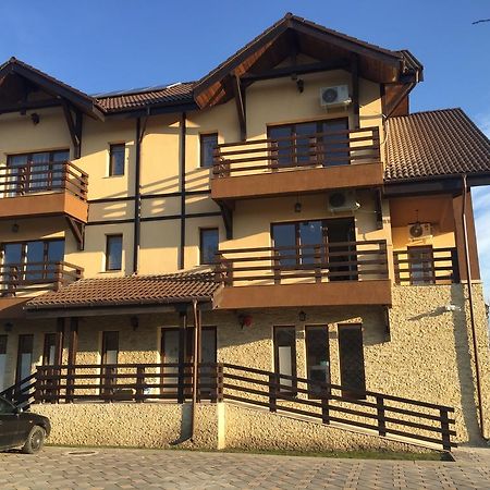Pensiunea Royal Spa Piatra Neamt Exterior photo