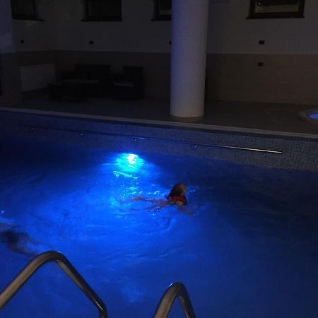 Pensiunea Royal Spa Piatra Neamt Exterior photo