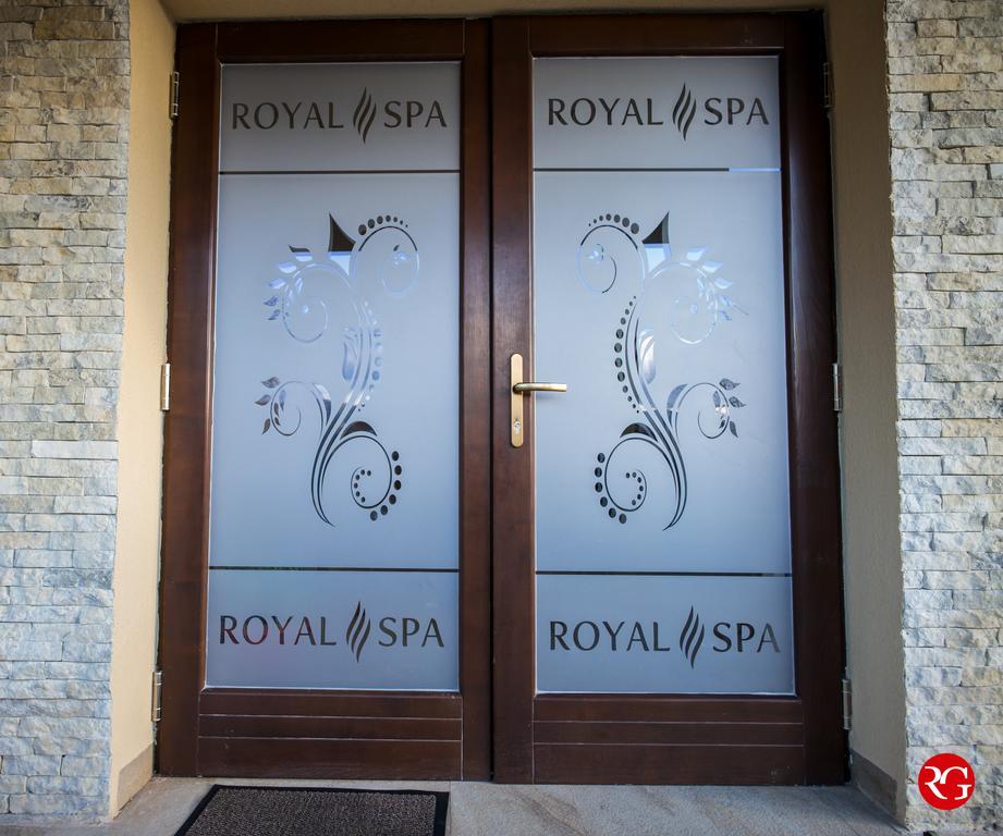 Pensiunea Royal Spa Piatra Neamt Room photo