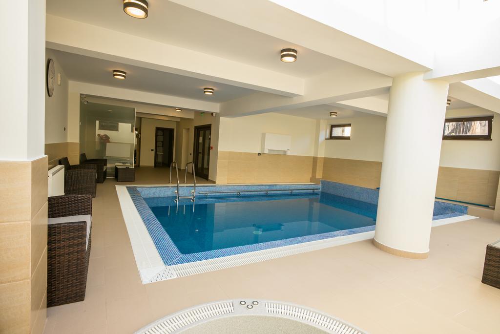 Pensiunea Royal Spa Piatra Neamt Exterior photo